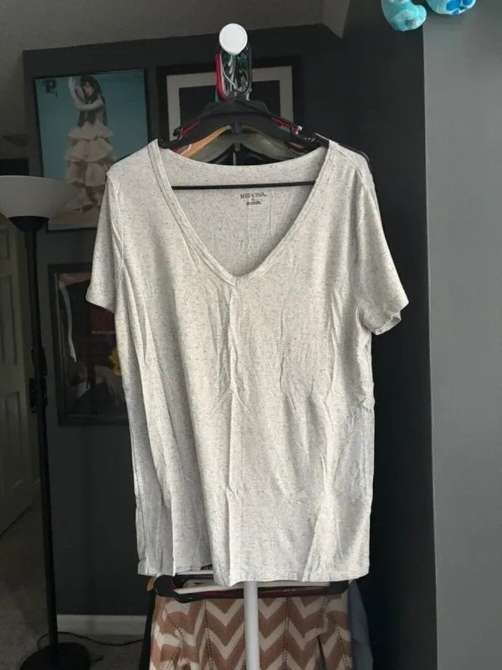 Merona XL Speckled Cream V-Neck T-Shirt Short Sleeve